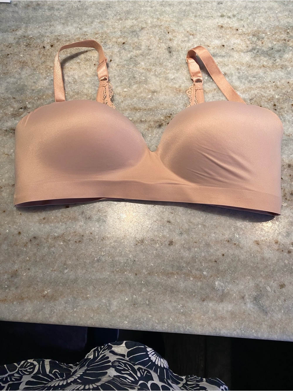 Soma lightly padded NWOT with lace accent full coverage nude bra.